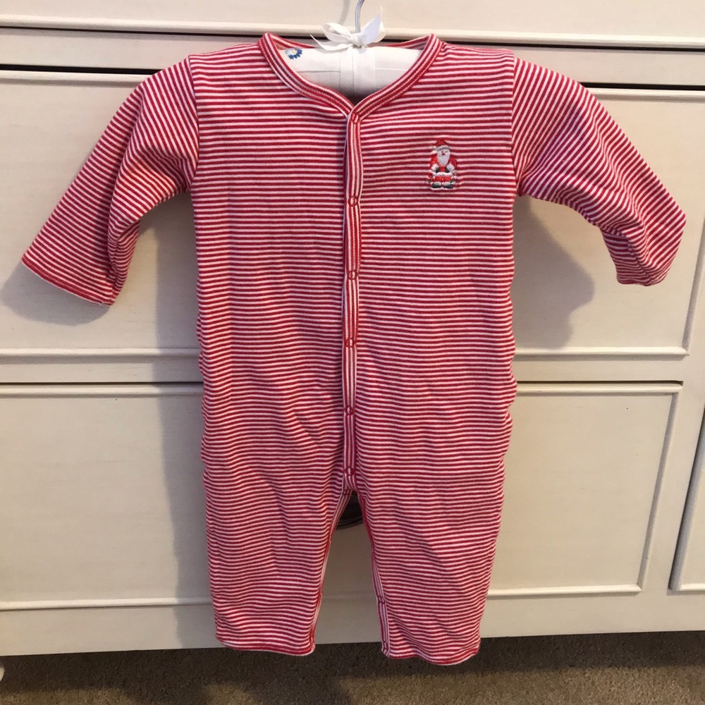 Kissy kissy bodysuit, perfect santa pj’s!